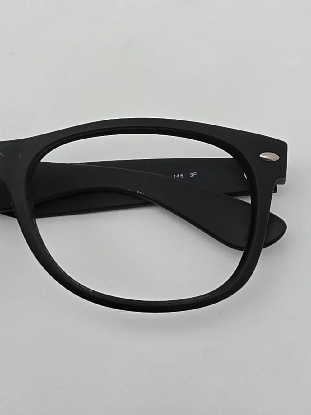 Ray-Ban RB2132 622/58 New Wayfarer Matte Rubber Black Sunglasses Frame w/ Case